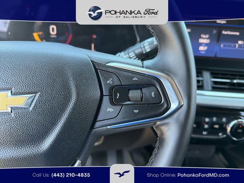 Used 2025 Chevrolet Trax LT w/ LT Convenience Package FWD image 17