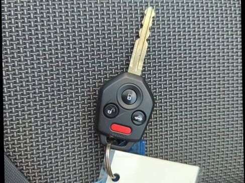 Used 2021 Subaru Crosstrek 2.0i Premium image 33