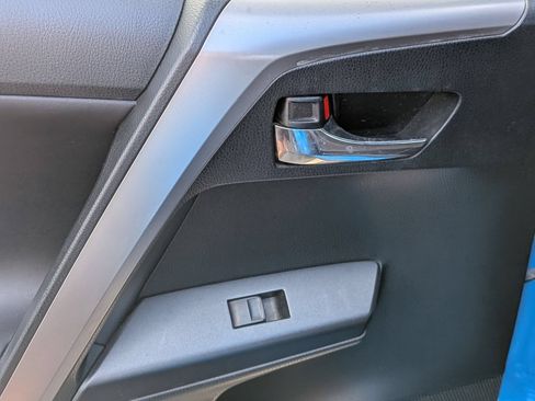 Used 2017 Toyota RAV4 XLE FWD image 24