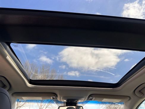 Used 2018 Toyota Camry XSE image 22