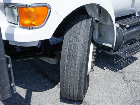 Used 2013 Ford F750 2WD Regular Cab Super Duty image 46