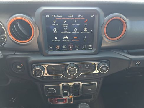Used 2023 Jeep Gladiator Mojave AWD/4WD image 24