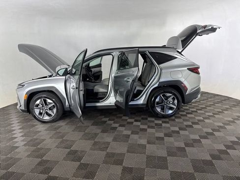 Used 2026 Hyundai Tucson SEL Plus FWD image 12