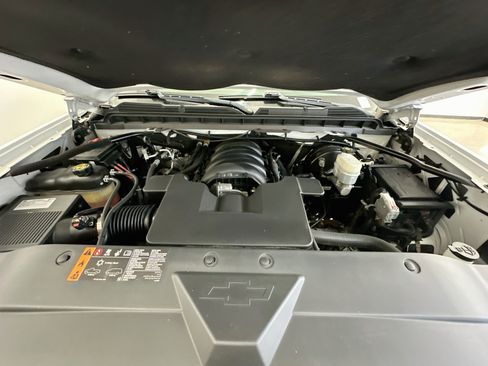Used 2018 Chevrolet Silverado 1500 LT w/ All Star Edition AWD/4WD image 34