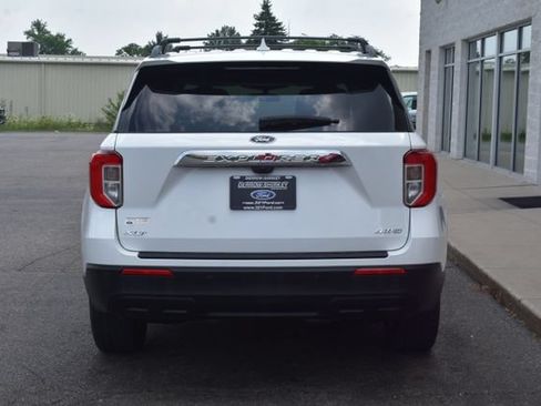 Used 2023 Ford Explorer XLT AWD/4WD image 8