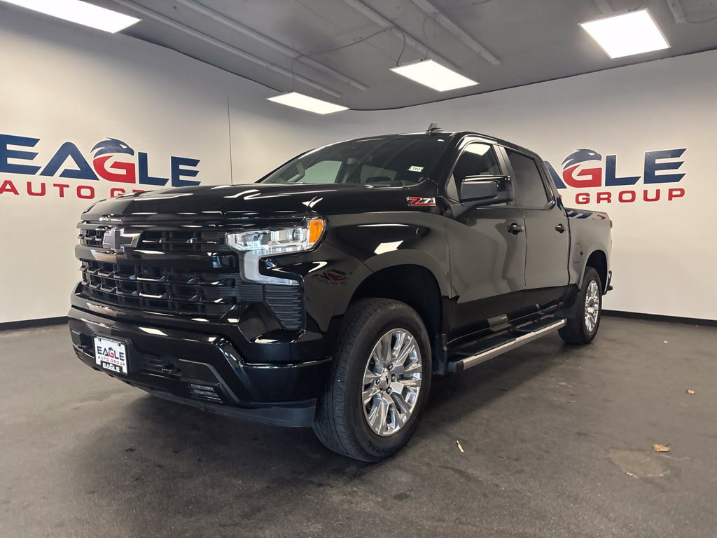 Used 2022 Chevrolet Silverado 1500 RST AWD/4WD image 5
