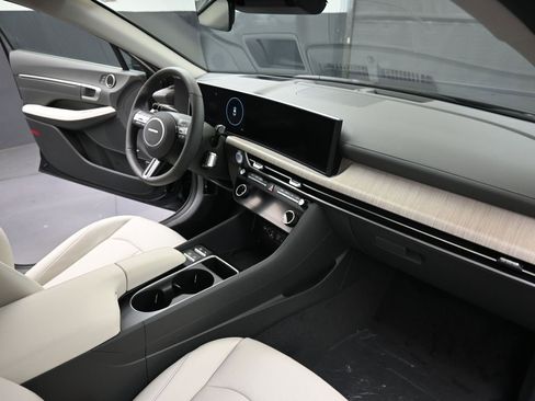 New 2026 Hyundai Sonata Limited image 12