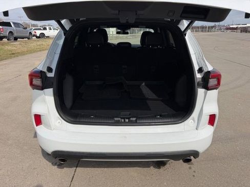Used 2023 Ford Escape ST-Line image 5