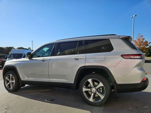 New 2025 Jeep Grand Cherokee L Limited image 5
