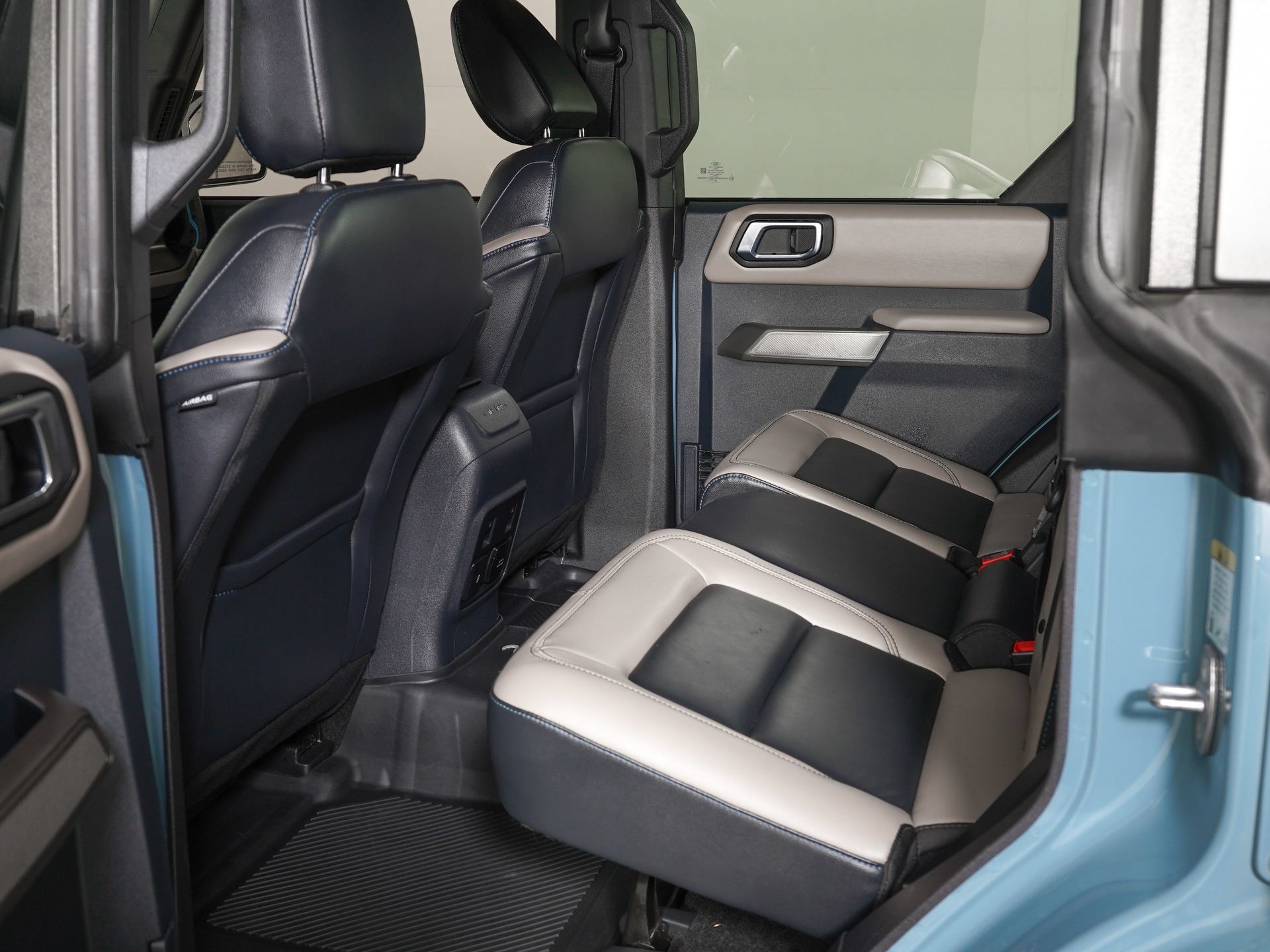 Used 2023 Ford Bronco Wildtrak AWD/4WD image 11