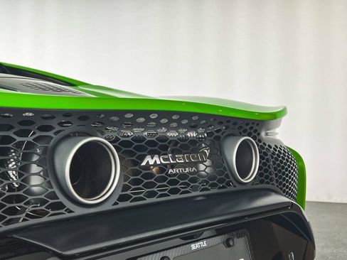 New 2025 McLaren Artura image 31