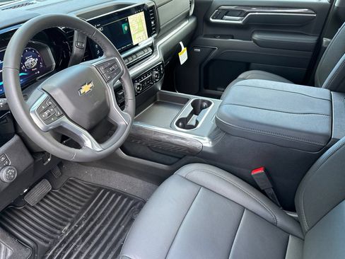New 2026 Chevrolet Silverado 3500 LTZ w/ LTZ Convenience Package AWD/4WD image 9