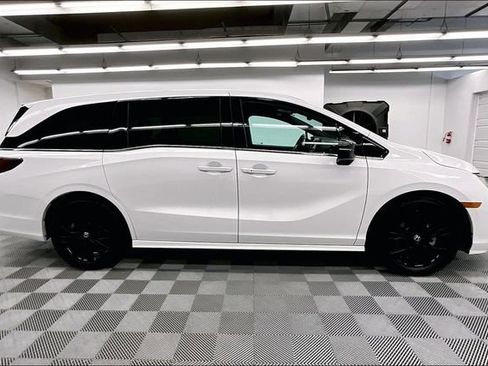 Used 2025 Honda Odyssey Sport-L image 15