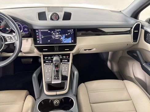 Certified 2023 Porsche Cayenne image 28