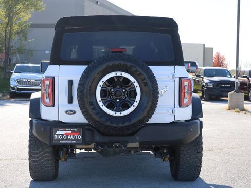 Used 2022 Ford Bronco Badlands image 10