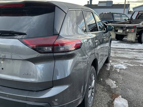 Used 2024 Nissan Rogue S image 5