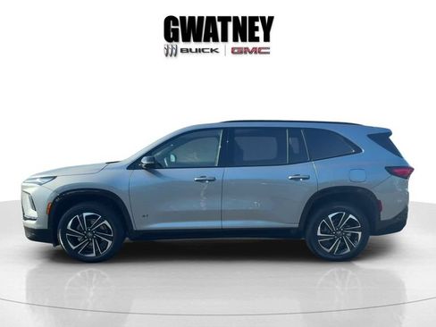Used 2026 Buick Enclave Sport Touring w/ Power Package FWD image 8