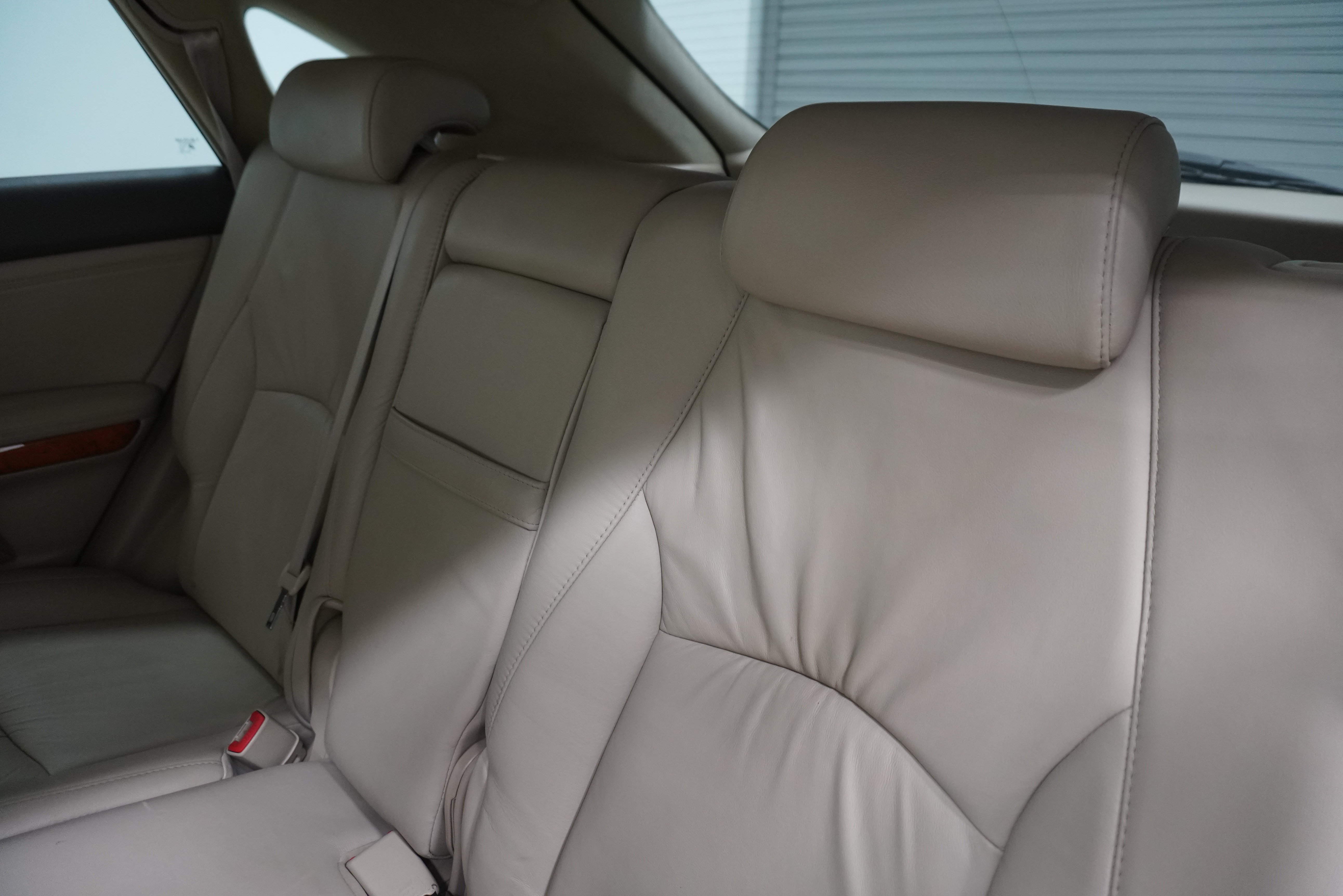 Used 2005 Lexus RX 330 w/ Premium Pkg FWD image 12
