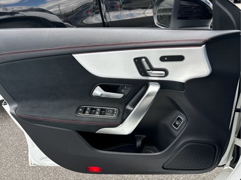 Used 2023 Mercedes-Benz CLA 250 4MATIC image 19