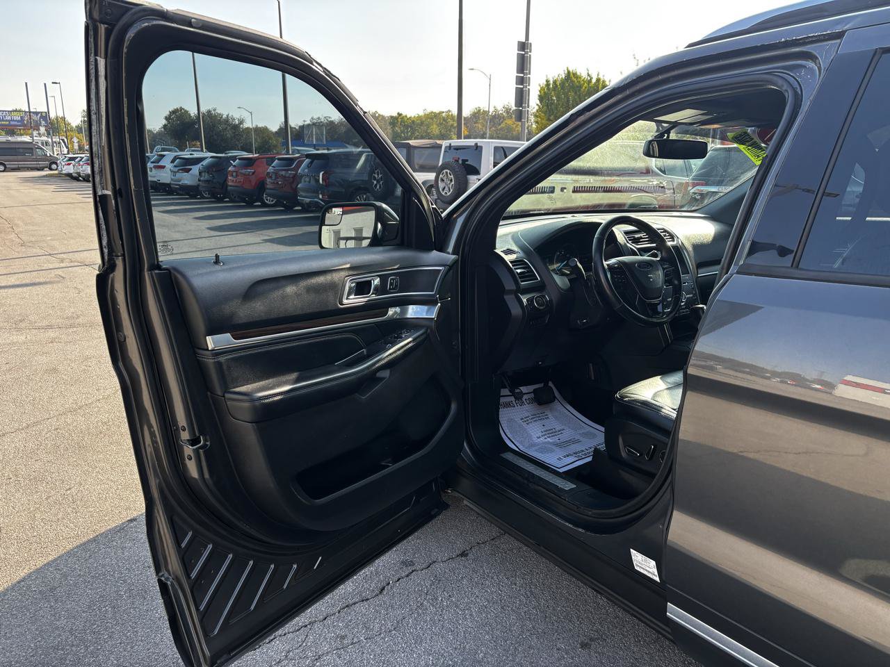 Used 2017 Ford Explorer Limited AWD/4WD image 17