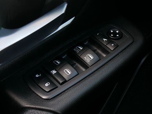 Used 2020 RAM 1500 Big Horn AWD/4WD image 30