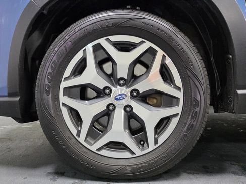 Used 2023 Subaru Forester Premium AWD/4WD image 5