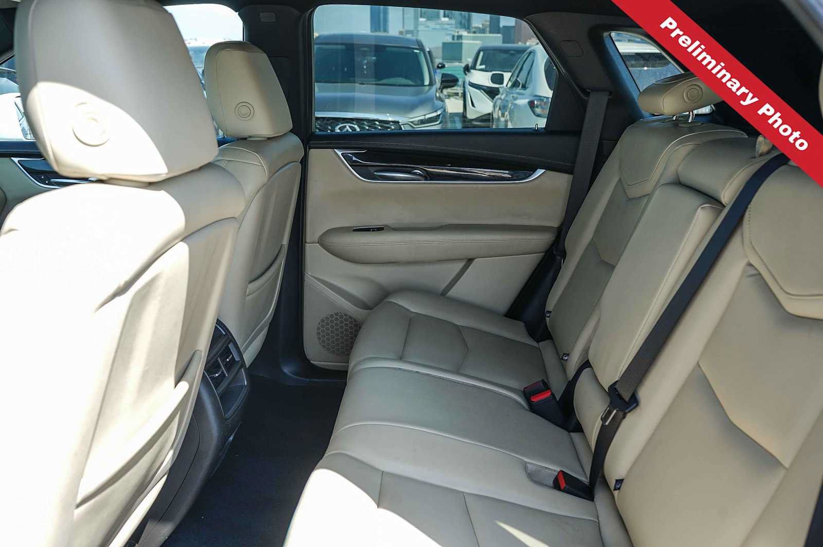 Used 2018 Cadillac XT5 FWD image 12