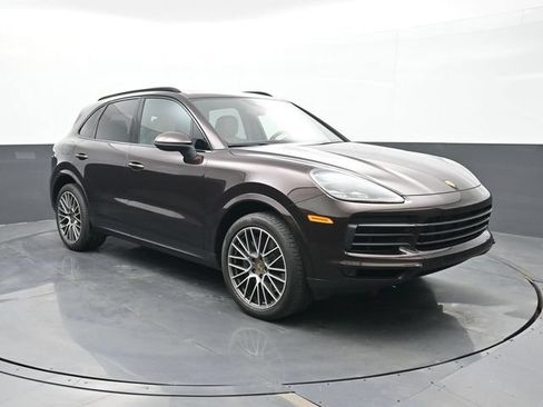Certified 2023 Porsche Cayenne S Platinum AWD/4WD image 25