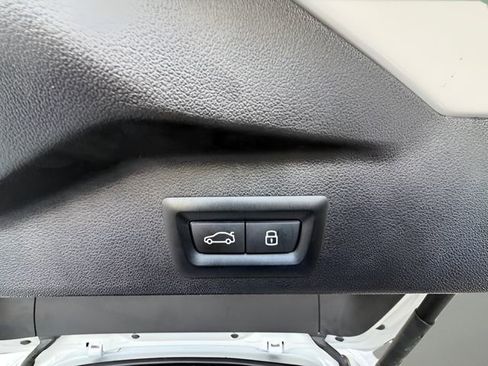 Used 2023 BMW X5 sDrive40i w/ Premium Package image 37