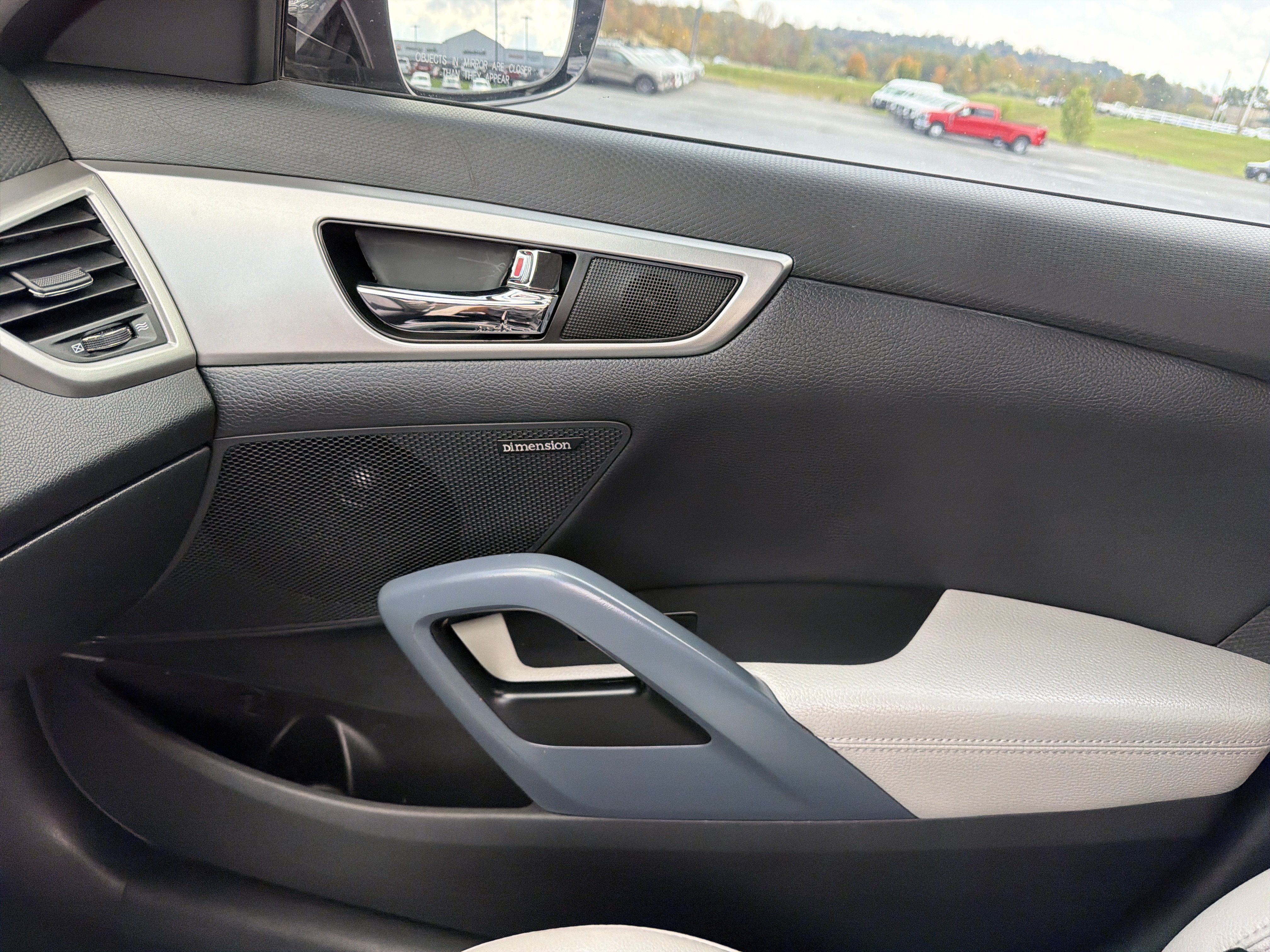 Used 2013 Hyundai Veloster w/ Style Pkg FWD image 22