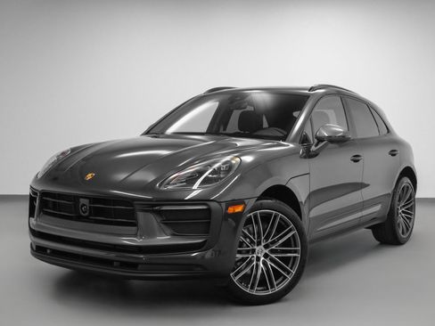 Used 2025 Porsche Macan Turbo image 1