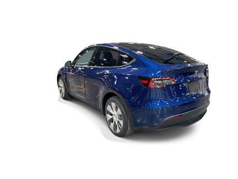 Certified 2023 Tesla Model Y Long Range AWD/4WD image 4