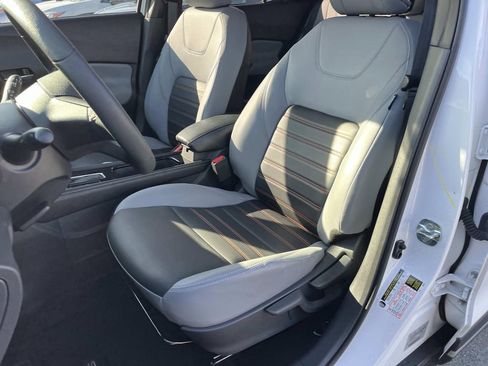 Used 2024 Nissan Kicks SR w/ SR Premium Package image 25