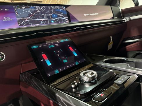 New 2026 Cadillac Escalade ESV Luxury w/ Touring Package image 29