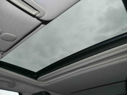 Used 2015 Nissan Juke SL image 31