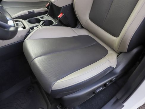 Used 2025 Subaru Forester Limited image 46