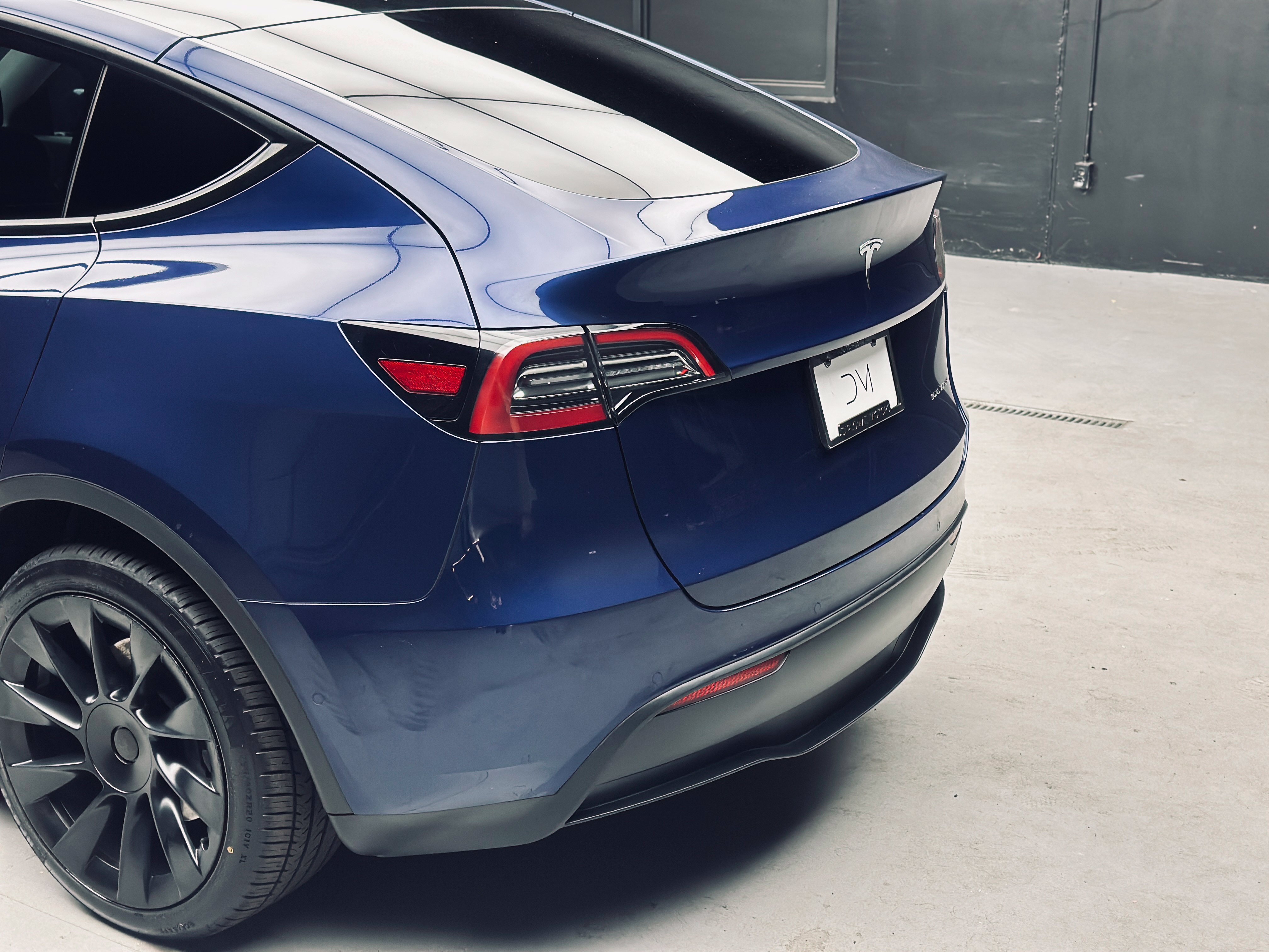 Used 2022 Tesla Model Y Long Range AWD/4WD image 16