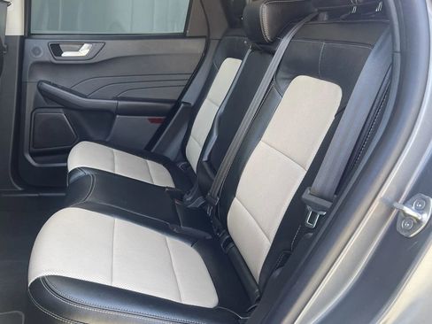 Used 2021 Ford Escape Titanium w/ Titanium Elite Package AWD/4WD image 20