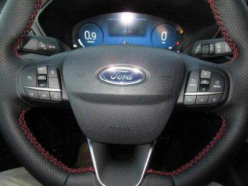 Used 2024 Ford Escape ST-Line Elite w/ Premium Technology Package image 31