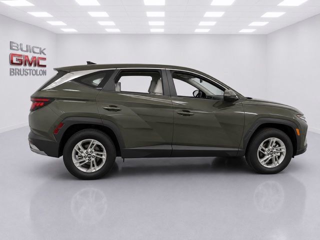 Used 2025 Hyundai Tucson SE AWD/4WD image 7