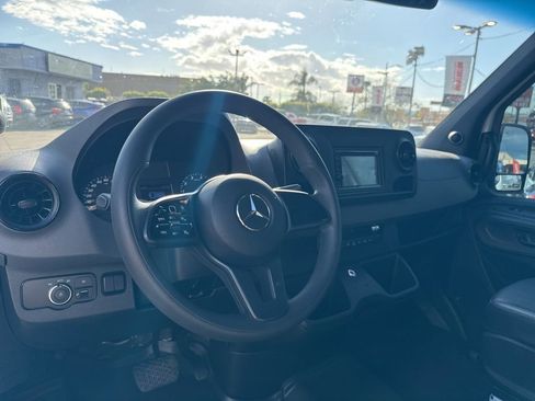 Used 2021 Mercedes-Benz Sprinter 1500 w/ Driver Convenience Package image 10