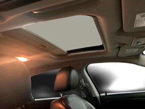 Used 2013 Chevrolet Impala LTZ image 26