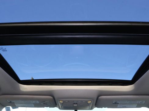 Used 2016 Nissan Rogue SL w/ SL Premium Package image 12