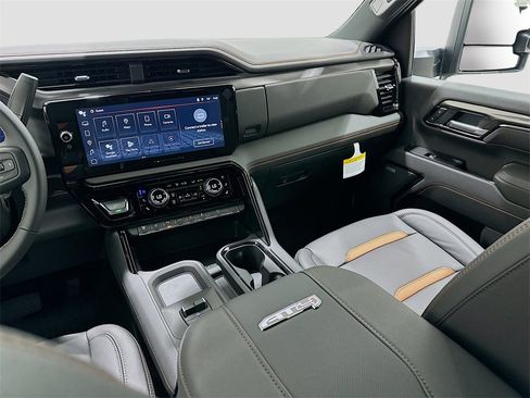 New 2026 GMC Sierra 2500 AT4 w/ AT4 Premium Plus Package image 25