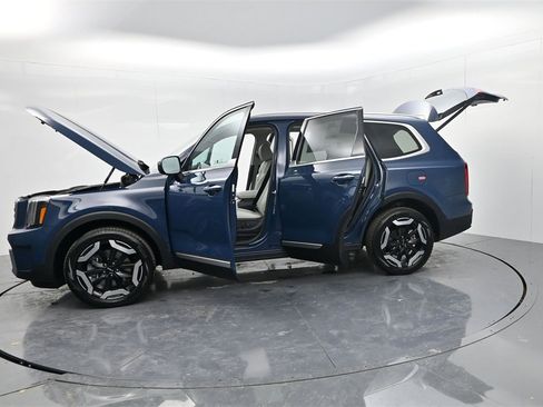 New 2025 Kia Telluride S image 55
