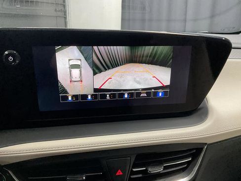 Used 2026 Buick Encore GX Avenir w/ Avenir Technology Package FWD image 26
