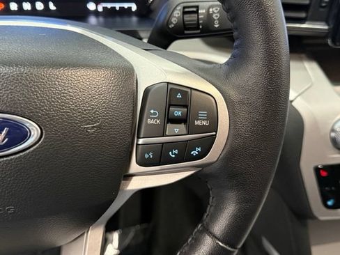 Used 2023 Ford Explorer XLT w/ Equipment Group 202A AWD/4WD image 15
