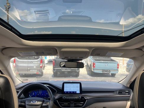 Used 2020 Ford Escape Titanium AWD/4WD image 24