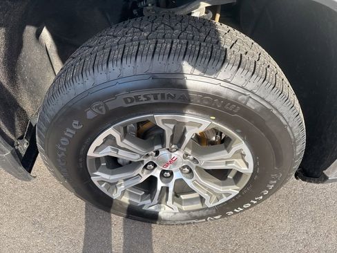 Used 2025 GMC Sierra 1500 SLT image 13