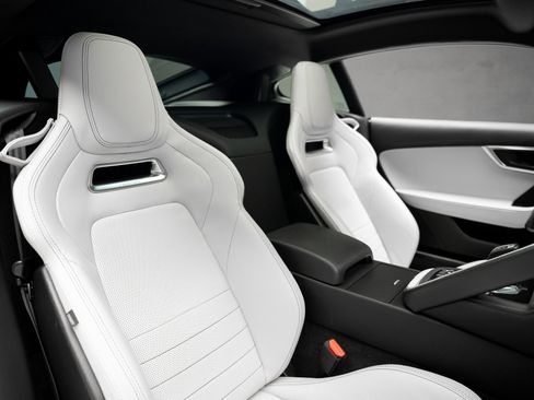 Used 2020 Jaguar F-TYPE Coupe image 63